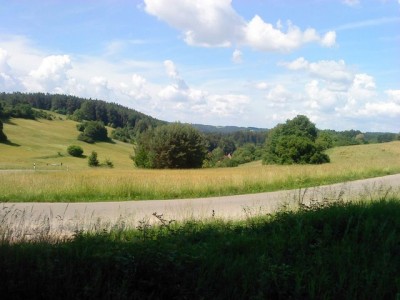 DSCF0047.jpg (63 KiB) 4835 mal betrachtet Der kleine orangerote Zippel in der Bildmitte ist Keilberg